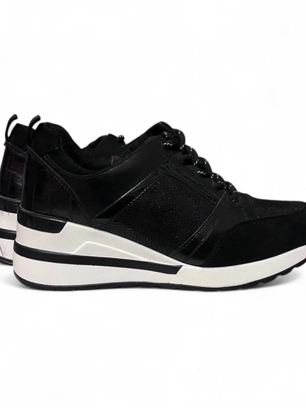 Women's Black Platform Lace-Up Sneakers with Contrast Sole